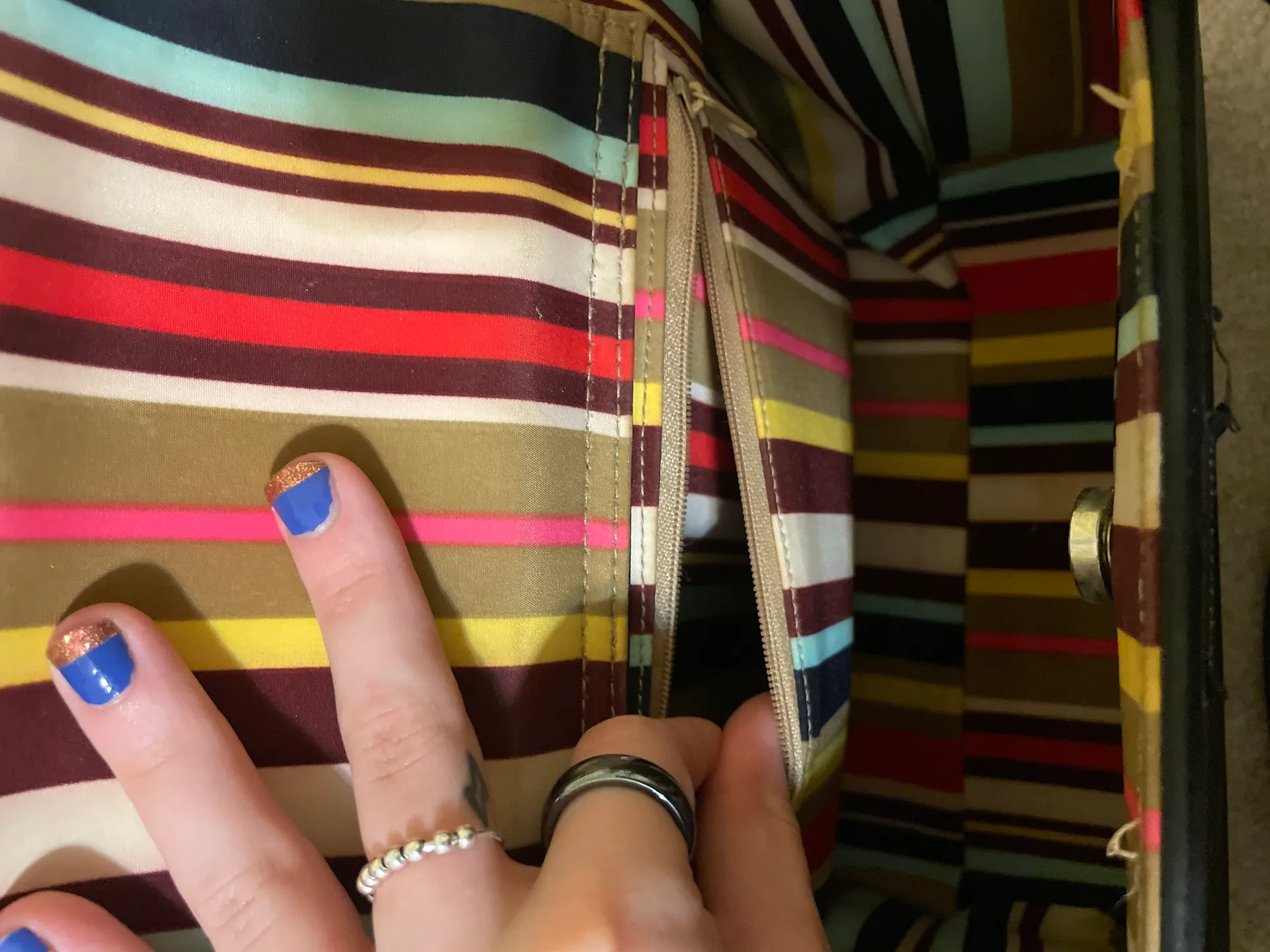 Vintage Handbag (Medium Tote style) - Image 8