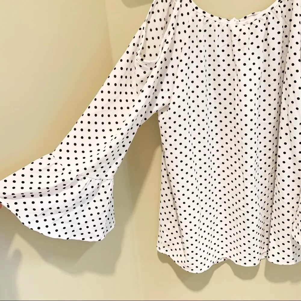 NWT Jules & Leopold Polka Dot Cold Shoulder Top S - Image 9