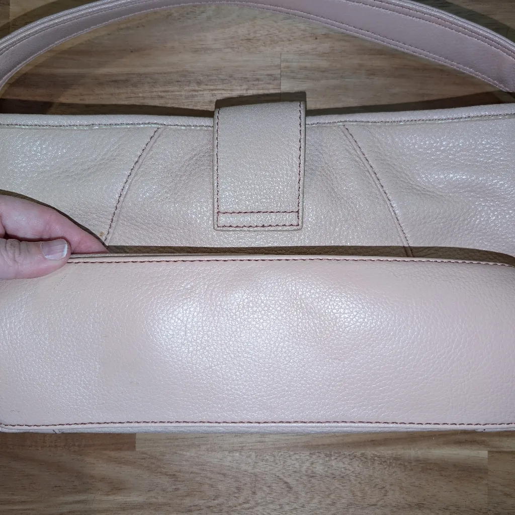 Liz Claiborne Mini Leather Shoulder Bag Light Rose/Blush - Image 8