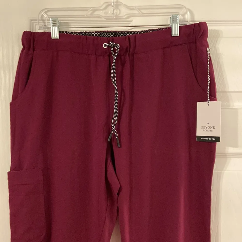 BEYOND Scrubs Pants size M inseam 30” brand new with tag Size M - Image 3