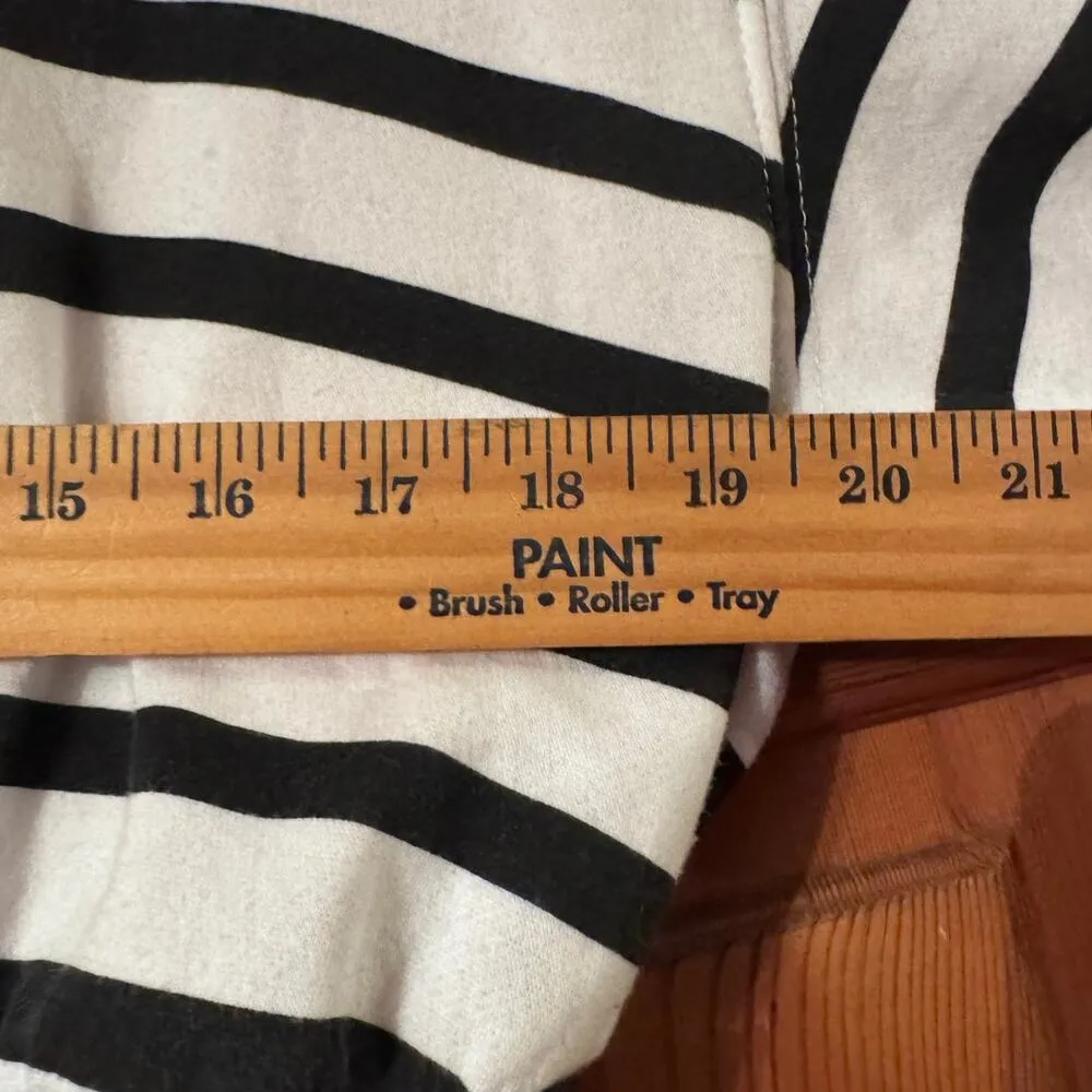 Garage Cropped Striped Crew neck with pink floral embroidery L - Image 6