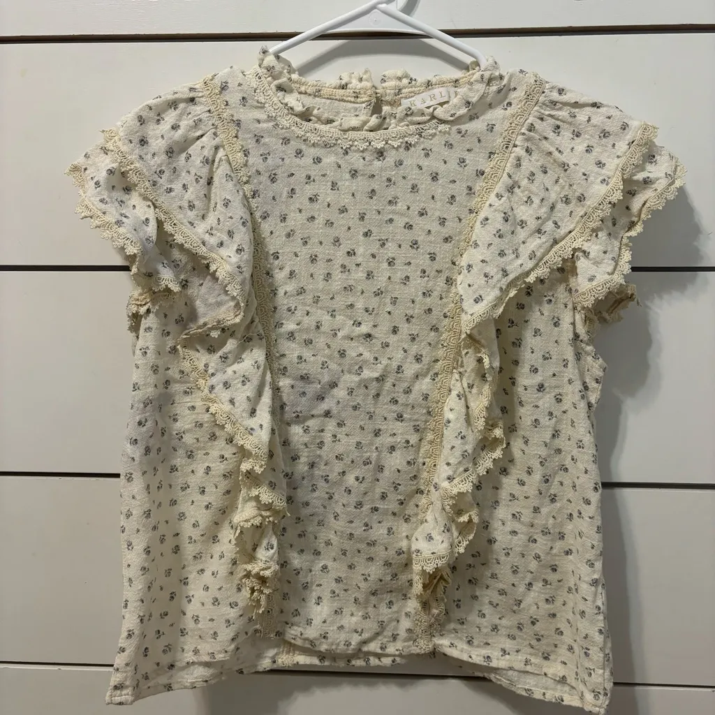 Karlie Cream Floral Flutter Sleeve Top - Image 2