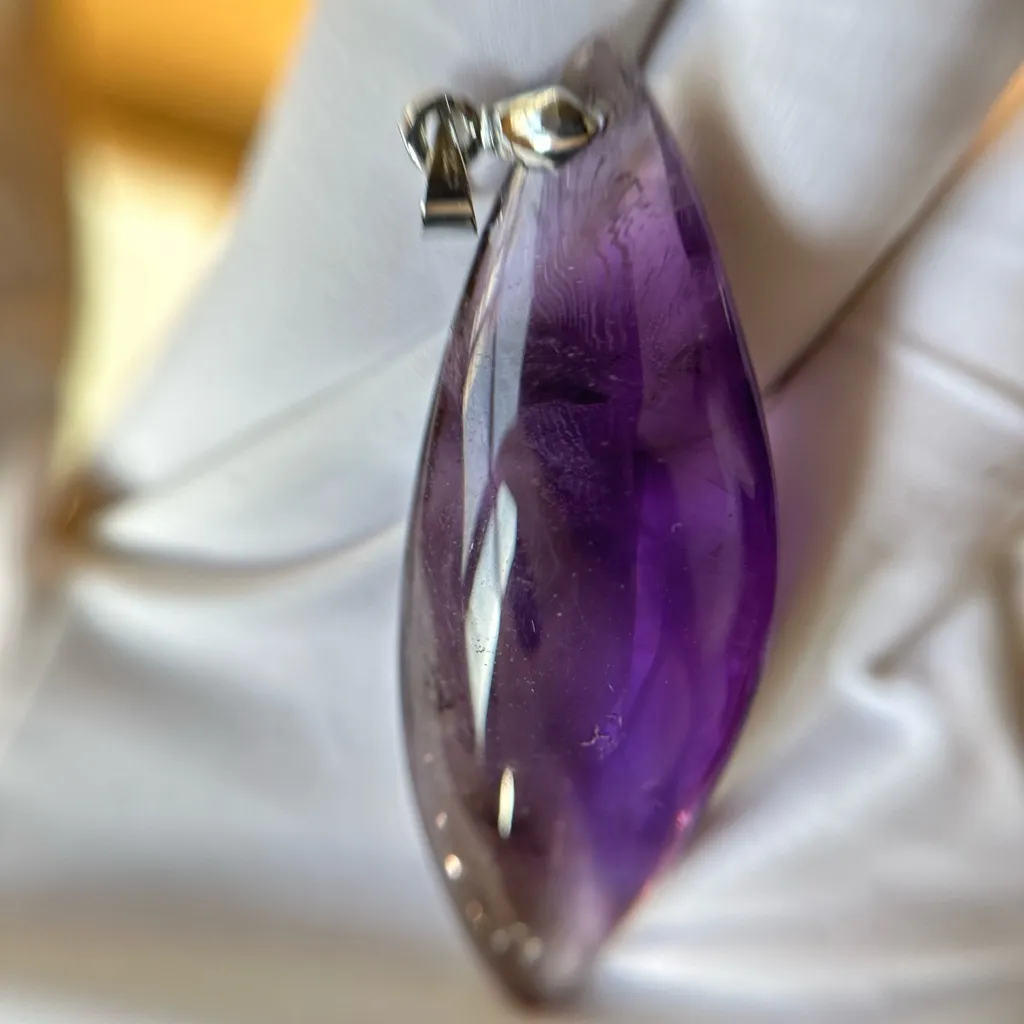 NWOT Uruguay Natural Therapy Amethyst pendant in Large size/17.34g - Image 4