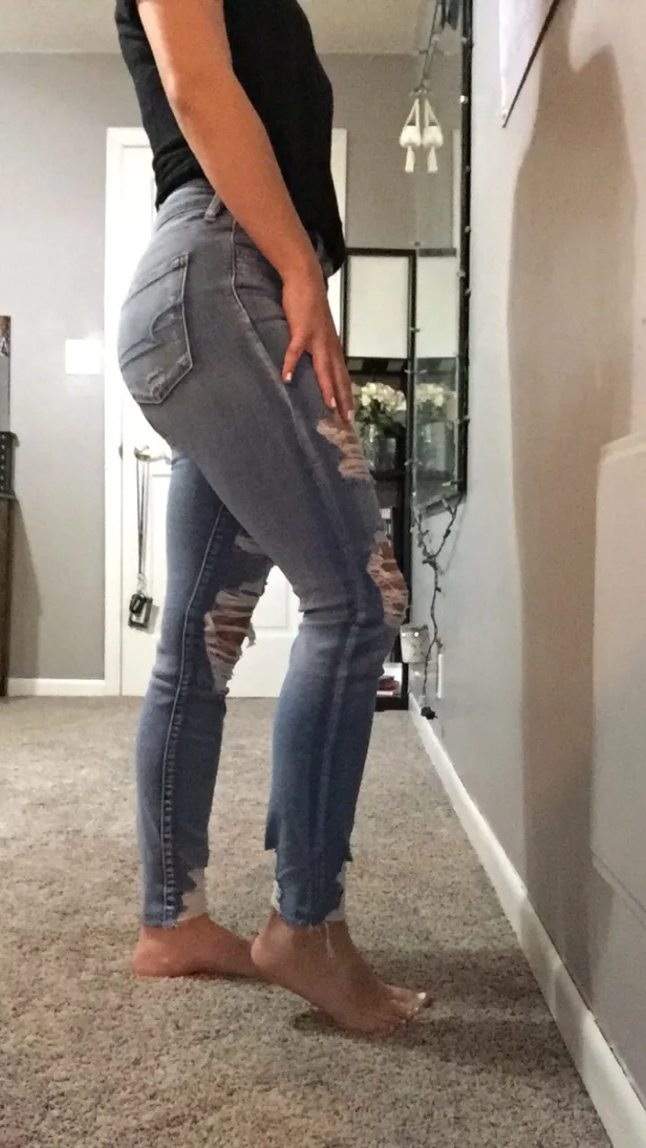 American Eagle Outfitters Ripped Skinnies - Image 3