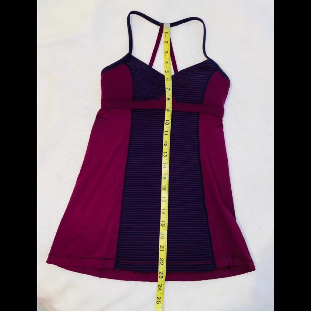 LULULEMON Tank Top with built in bra sz S - Image 5