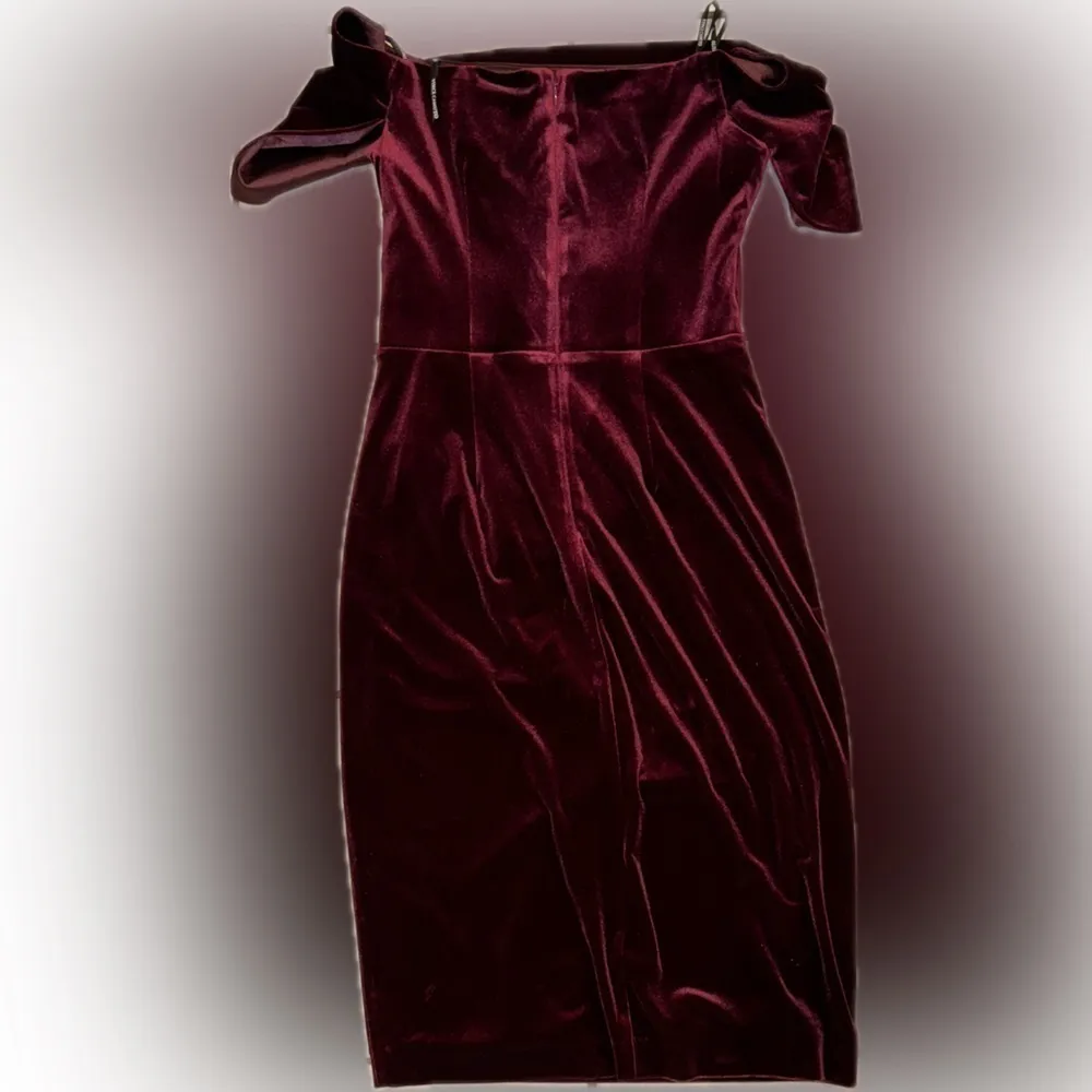 Vince Camuto Ruched Off-The-Shoulder Dress velvet wine color size 2 - Image 4