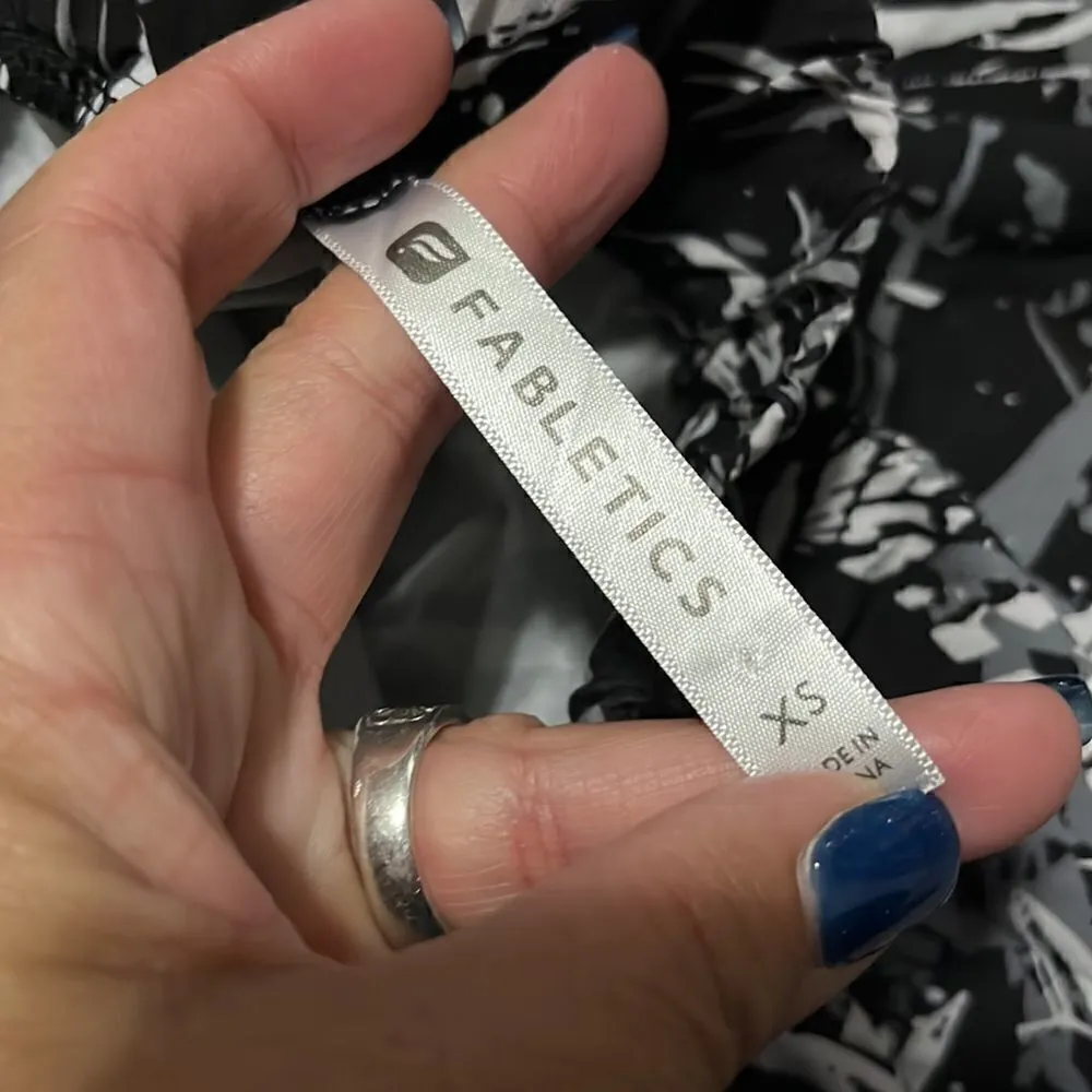 Fabletics - Clarissa Black White Palm Leaf - Pencil Skirt - XS - Image 4