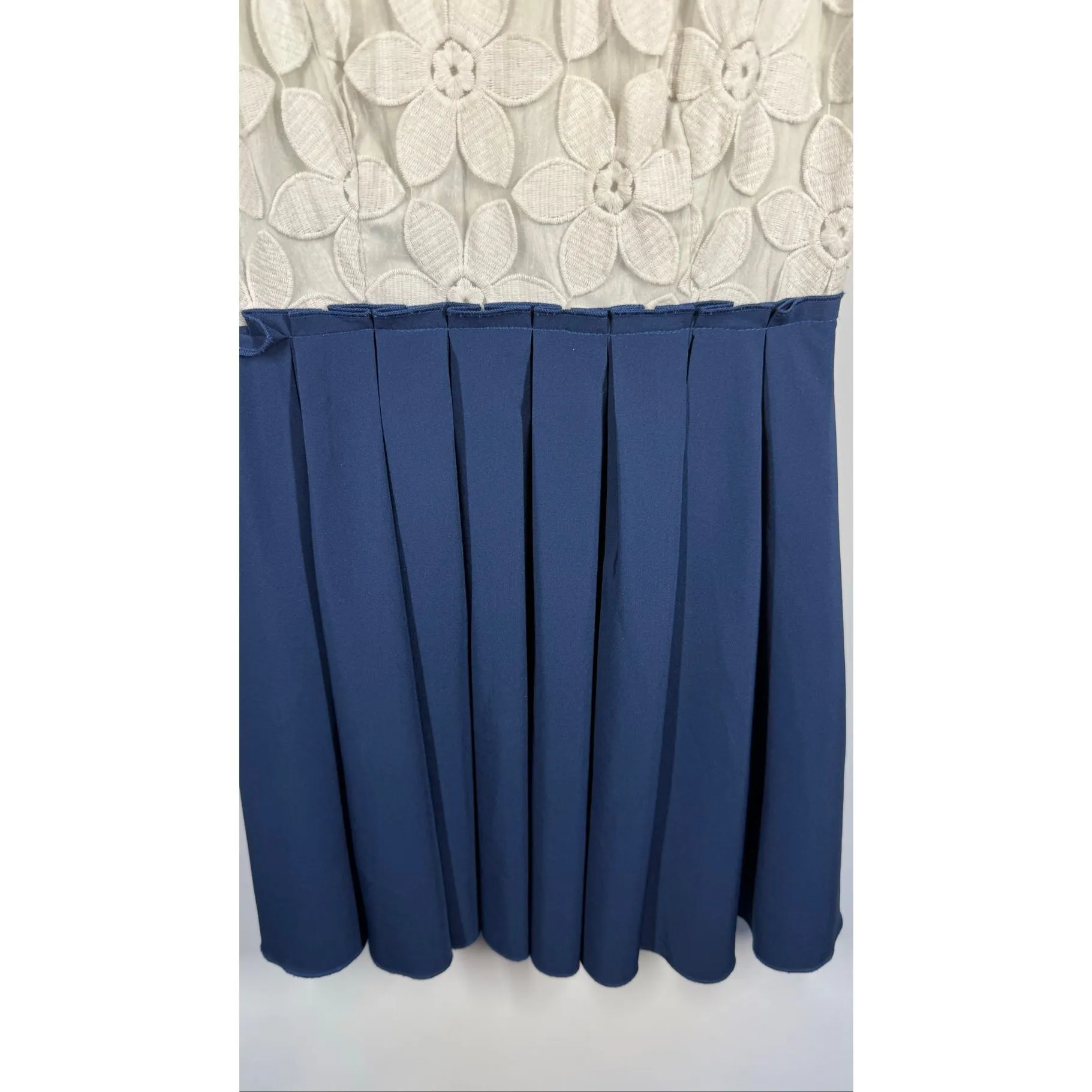 Anthropologie Altar'd State floral overlay Women dress size small - Image 4