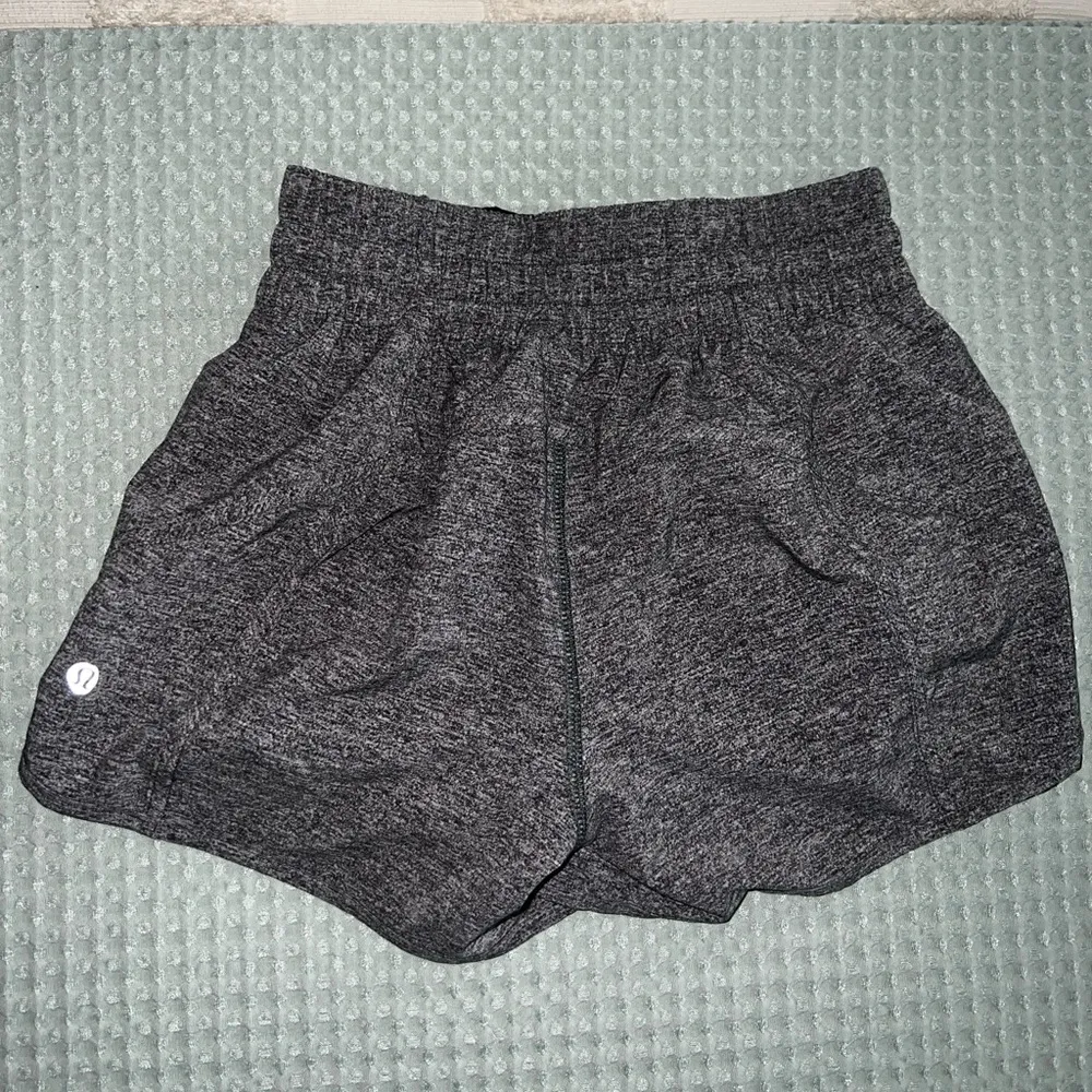 Lululemon Tracker Short V - Image 4