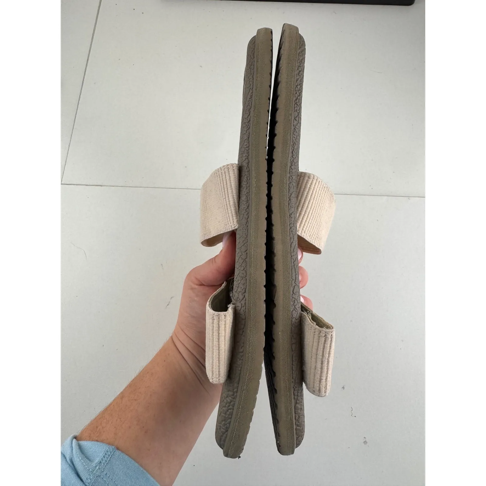 Sanuk Yoga Sling 2 Flip Flops Sandals Womens Size 8 Beige Comfort Casual - Image 5