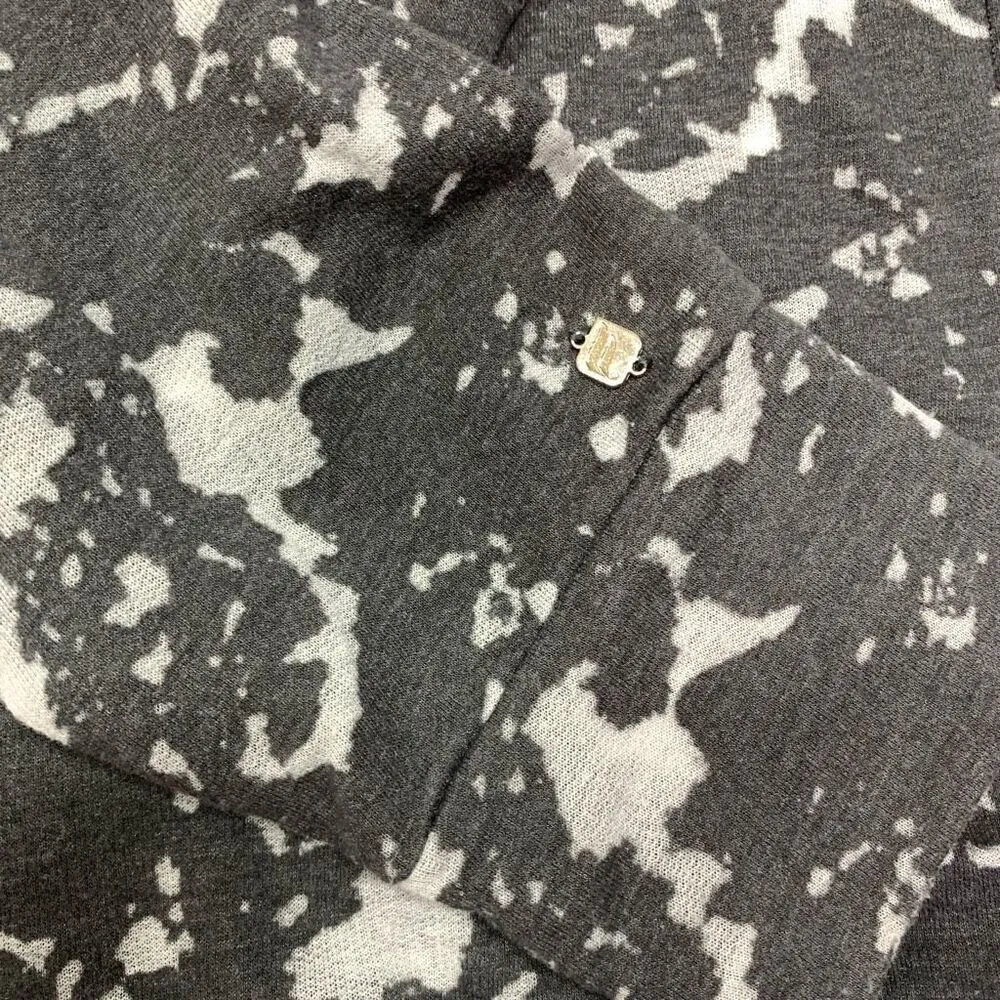 6--- Fabletics Crewneck Long Sleeve Sweatshirt Size Large - Image 2