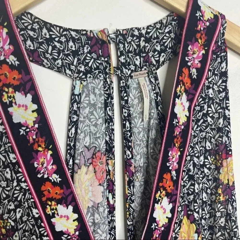 Free People Black Floral Deep V Dream Darlin' Tank Top Size Small - Image 5