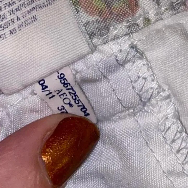 Y2k American Eagle 2011 white low rise micro mini shorts - Image 5