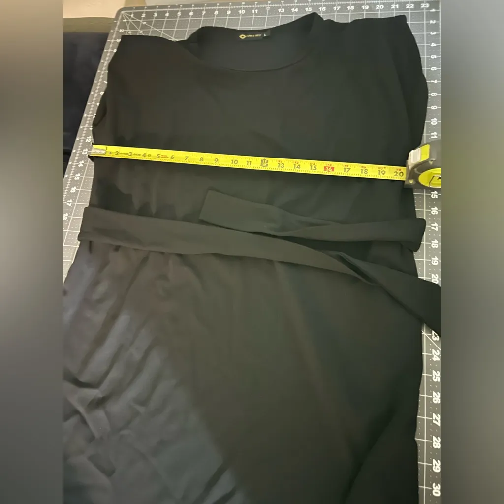 Chic Black Midi Dress with Belt Size L - Image 4