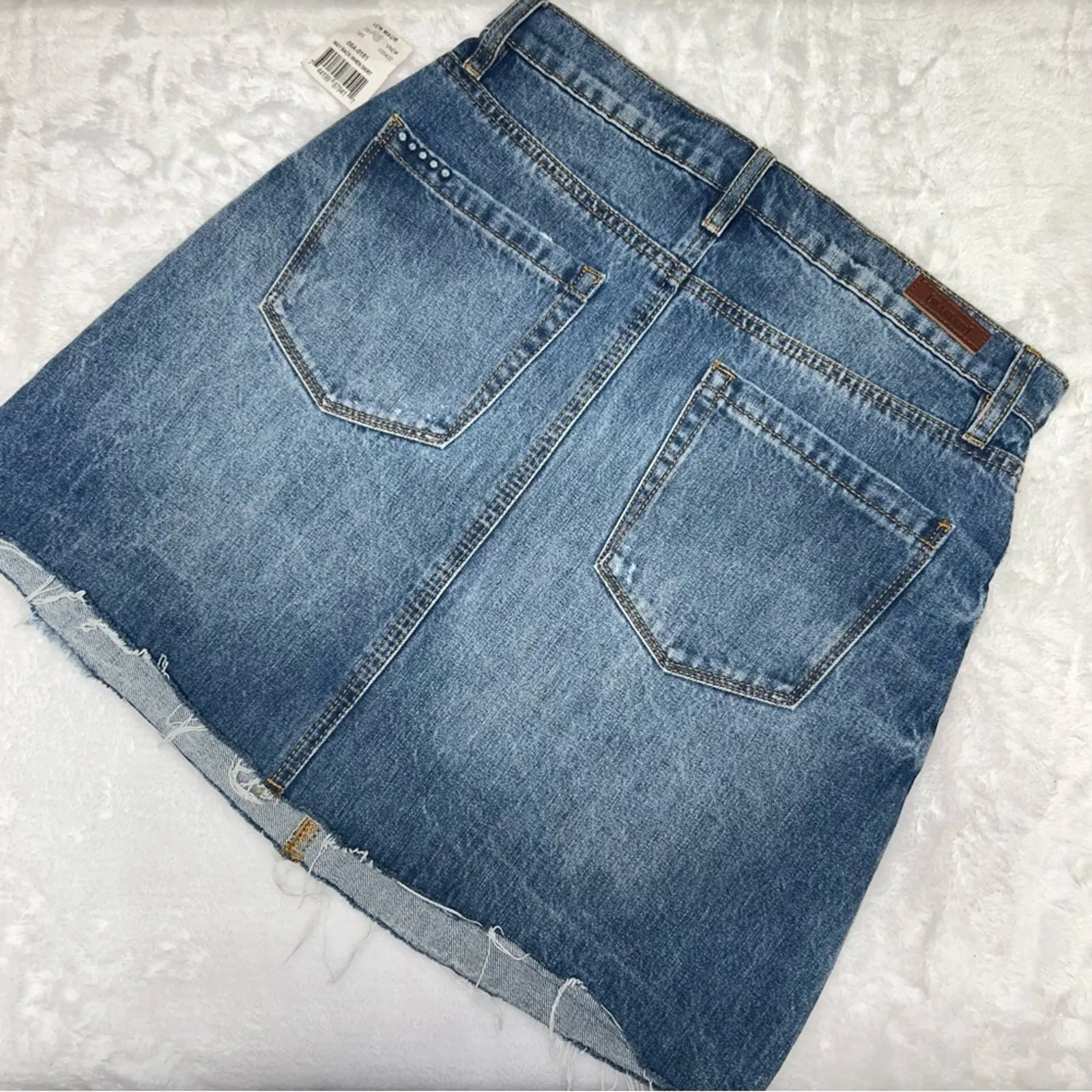 BlankNYC Denim Blue Jean Skirt Way Back White Fray Hem Pockets NWT NEW Size 27 - Image 2