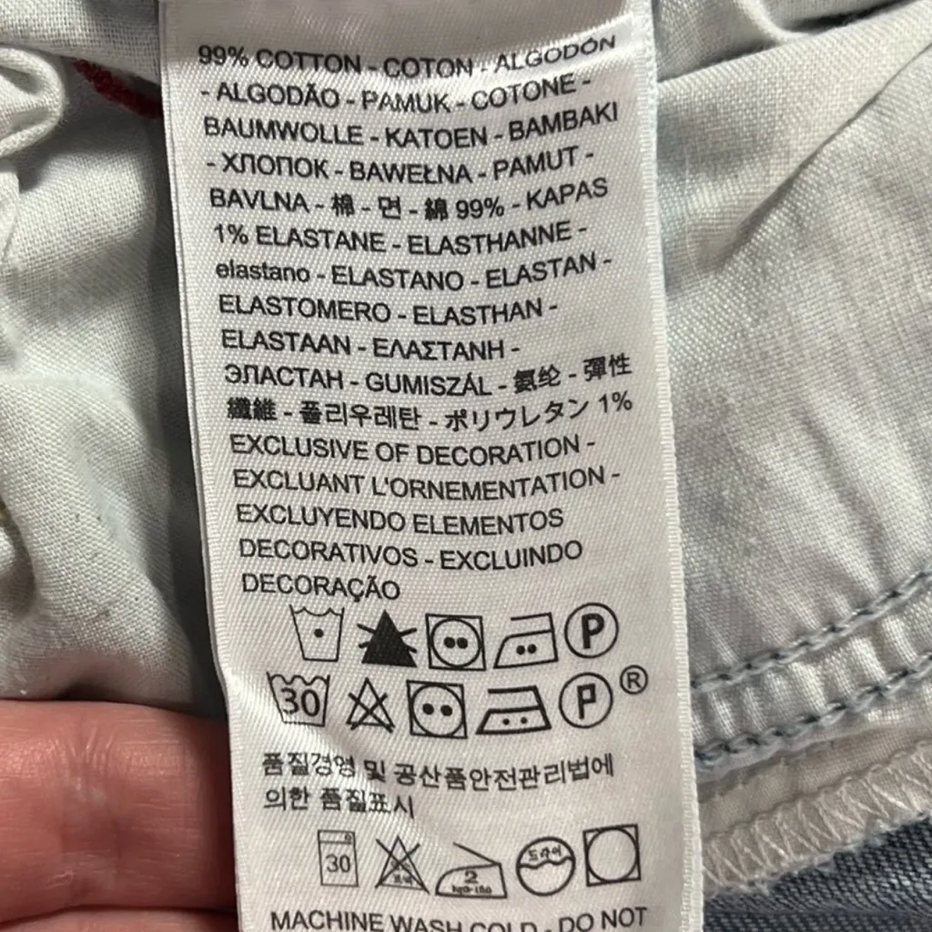 Levi’s 353 Super Skinny Distressed Metal Stars Embroidered Hearts Crop Jeans 32 - Image 12