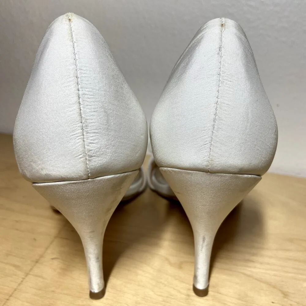 Badgley Mischka Terris Satin Heels Bridal Tuelle Scalloped Bow Tie Spool Ivory 8 - Image 5