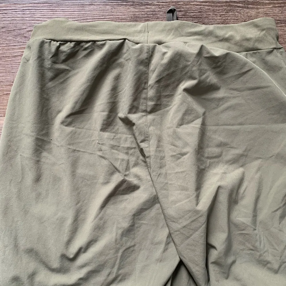 Lole Green Joggers Cropped Length M - Image 8