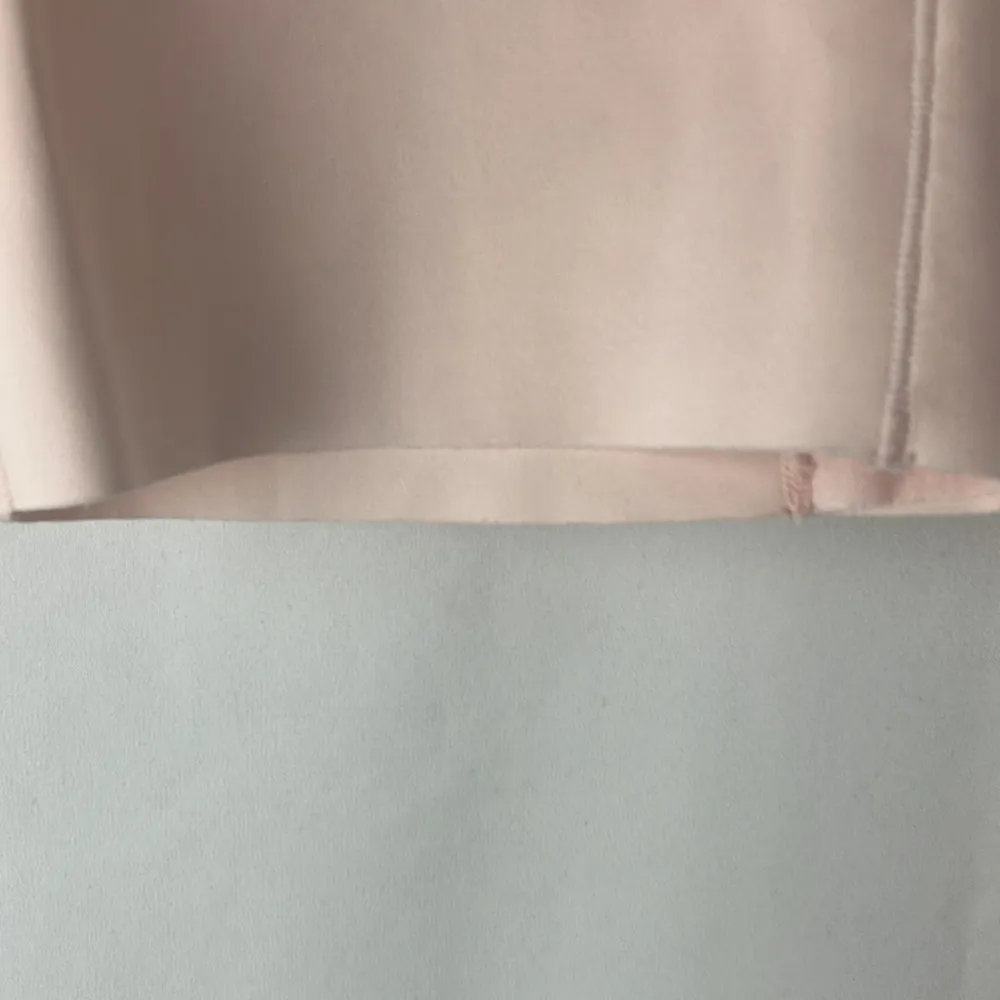 Juicy Couture baby pink shape wear shorts woman’s size medium - Image 4