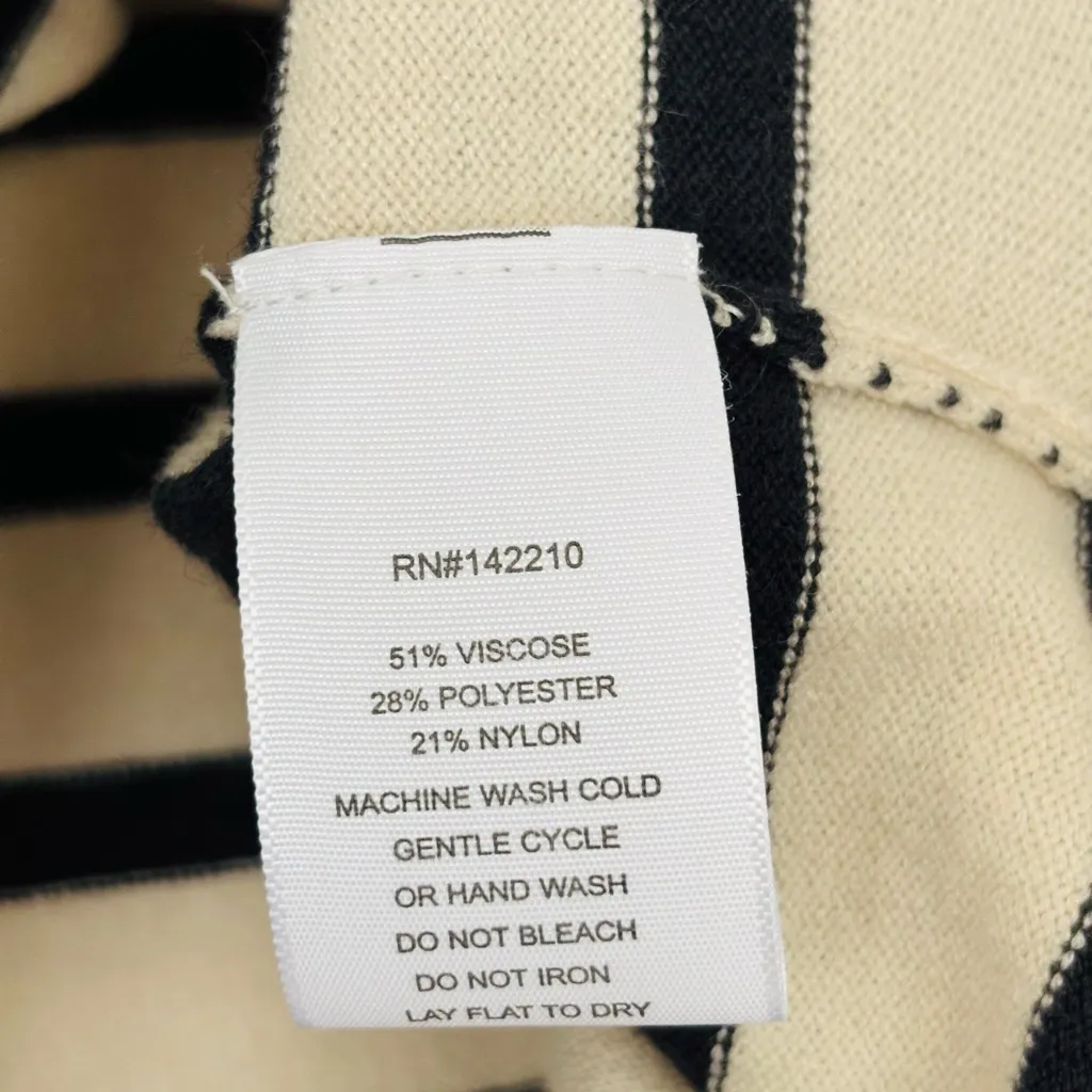 Mersea Anywhere Polo size Small/Medium White - Image 7