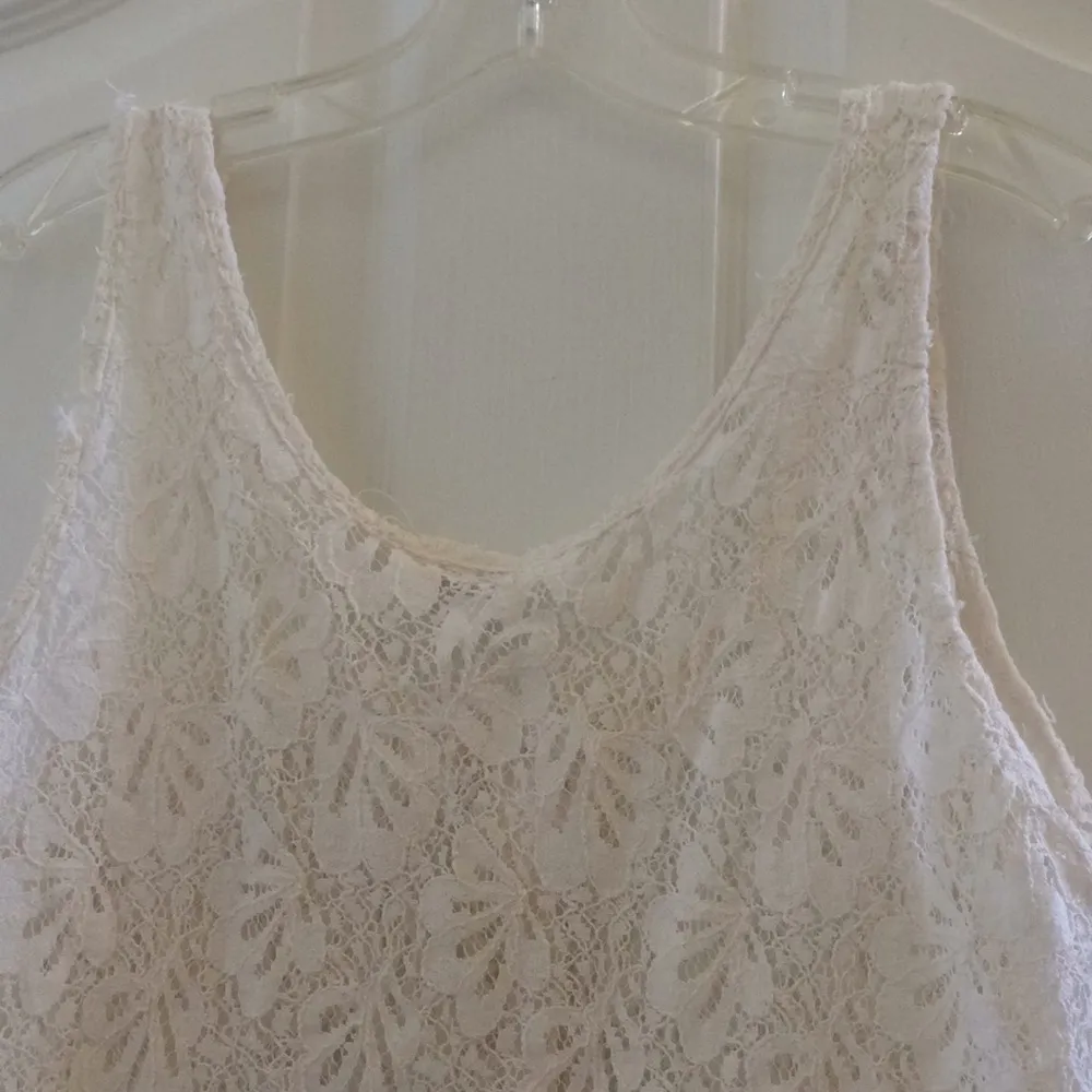 FINAL MARKDOWN CHARMING Charlie lace look blouse large - Image 4