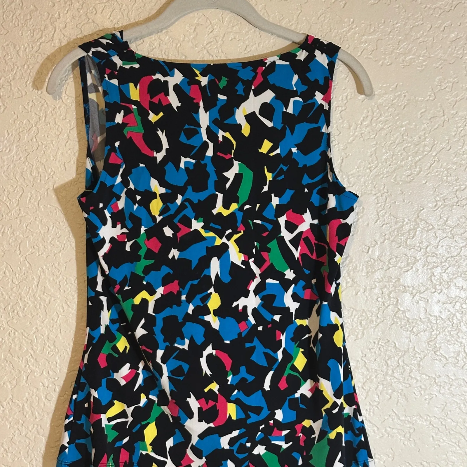 Calvin Klein Women Sleeveless Medium Cowl Neck Abstract Print Tank Top Blouse - Image 6