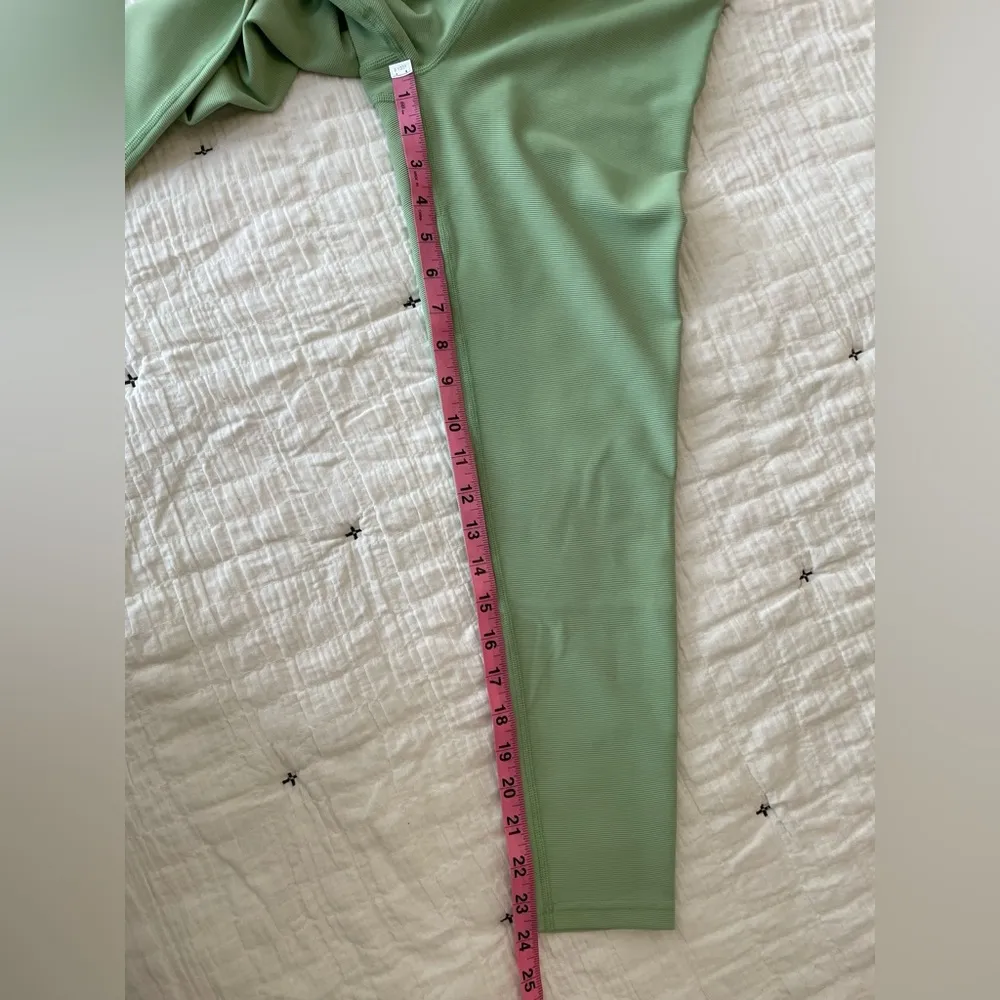 OFFLINE By Aerie Goals 7/8 Length Ribbed Legging in Ticket Green Size M - Image 10