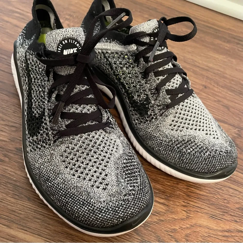 Nike Free Run Womens Flyknit Shoes Sz 7.5 Black White - Image 6