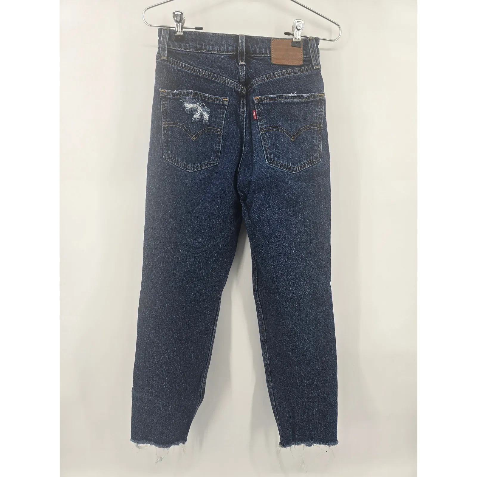 Levi's Premium 70s High Slim Straight Jeans Dark Wash Distressed Raw Hem Size 25 - Image 4