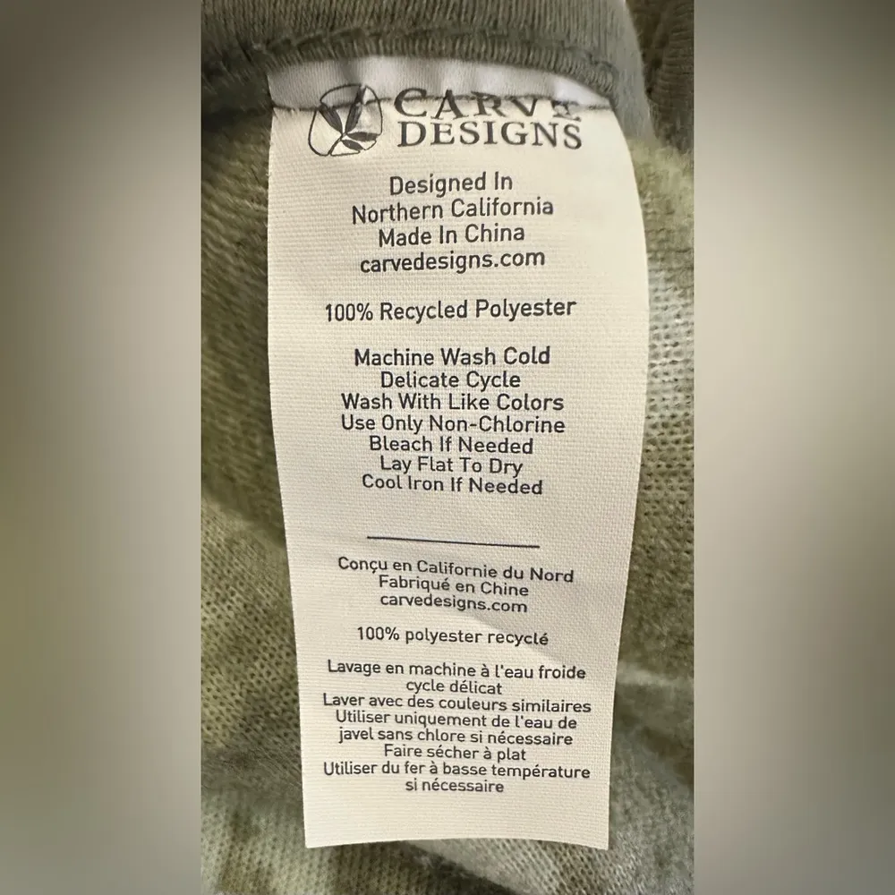 Carve Designs fleece 1/4 zip, size Medium - Image 5