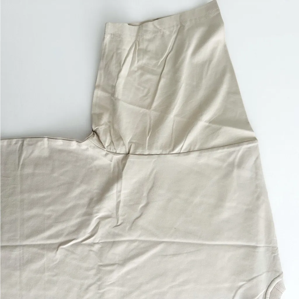 Gymshark XL/L Scallop Hem Shaped Shorts & Elevate Chain Oversized T-Shirt Set - Image 13