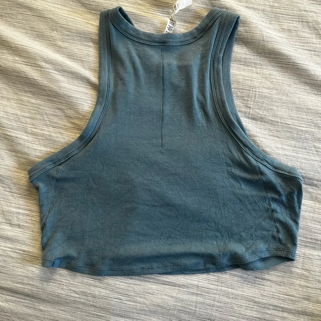 Lululemon hold tight cropped tank blue size 12 - Image 5