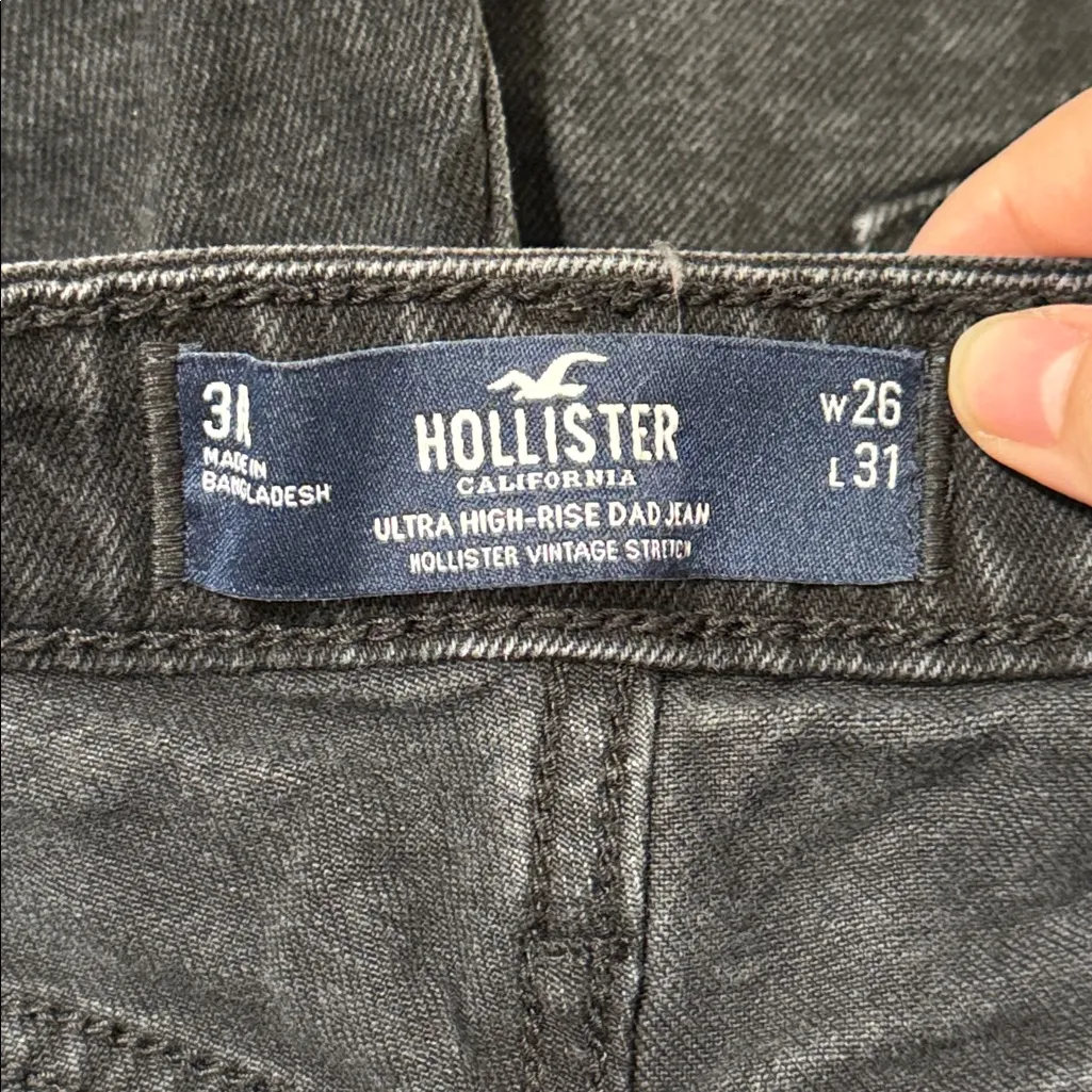 Hollister Ultra High-Rise Dad Jean Vintage Stretch in Washed Black size 26 - Image 9