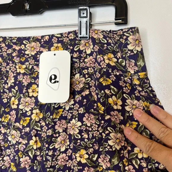 Elodie Womens Floral Skirt Size Large Mini Side‎ Cut Out Side Zip - Image 4