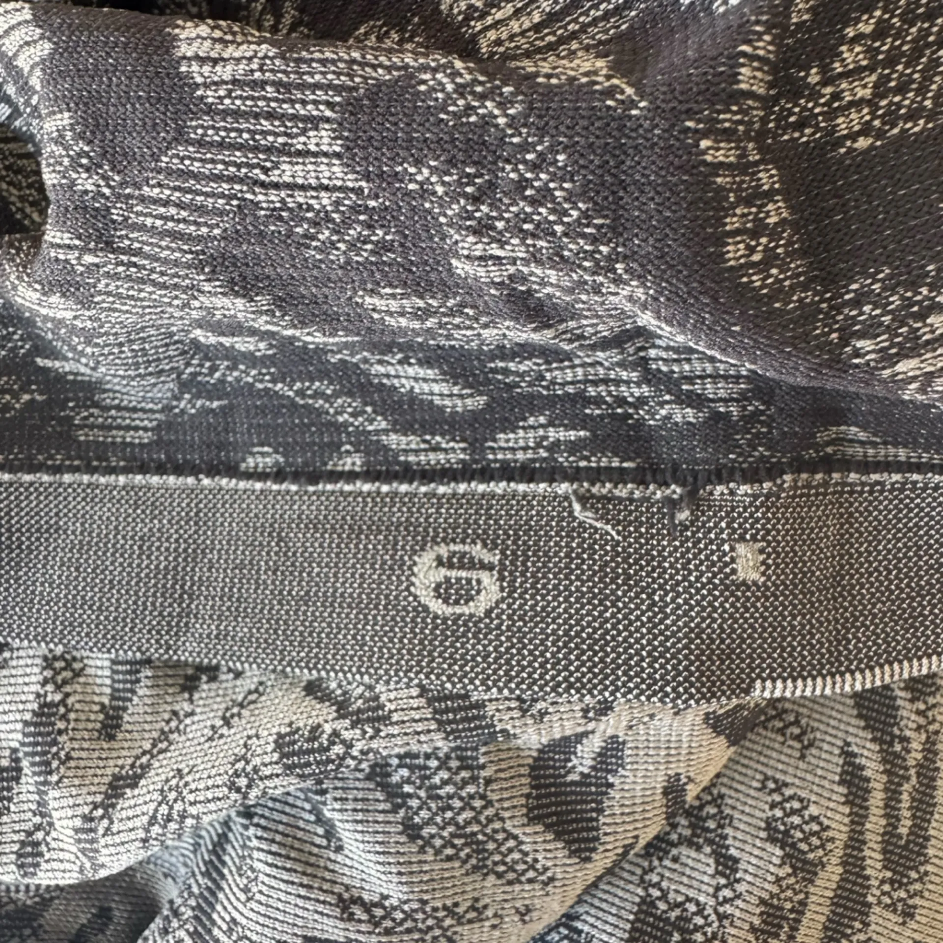 Lululemon - Swiftly Tech Long Sleeve Shirt 2.0 Race Length Animal Print Sz 6 - Image 7