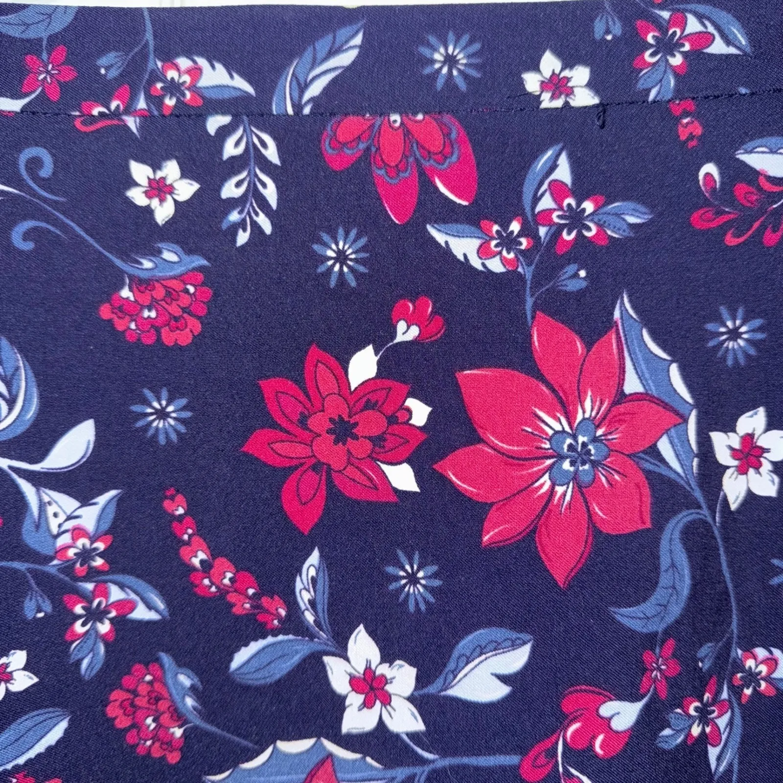 MARGARET‎ M PETITES Navy Floral Pencil Skirt EUC Size XS Petite Blue - Image 4