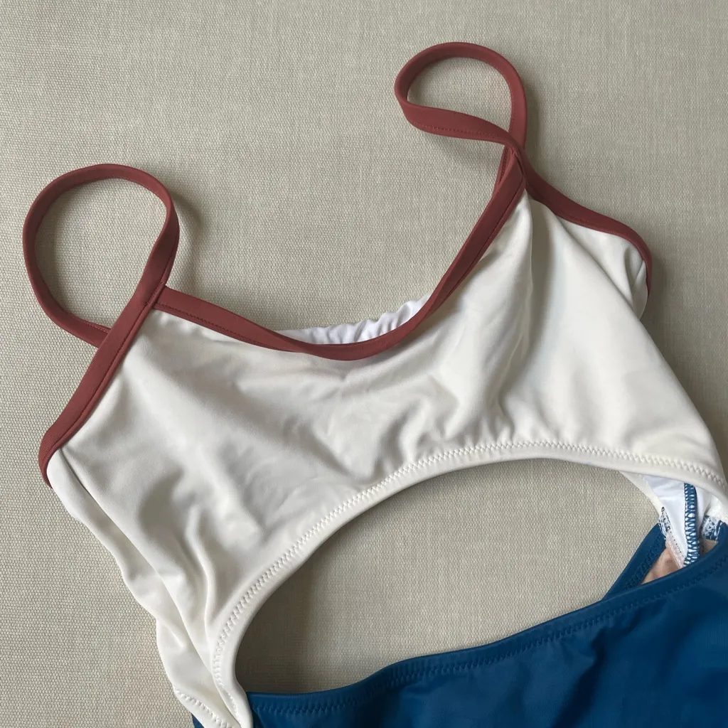 Madewell Unlined Second Wave Structured One-Piece Swimsuit in Colorblock - Image 3