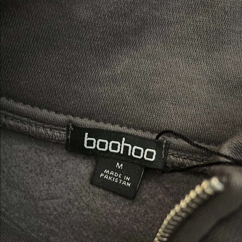 Boohoo Gray Zip Up Sweater Casual Style - Image 3