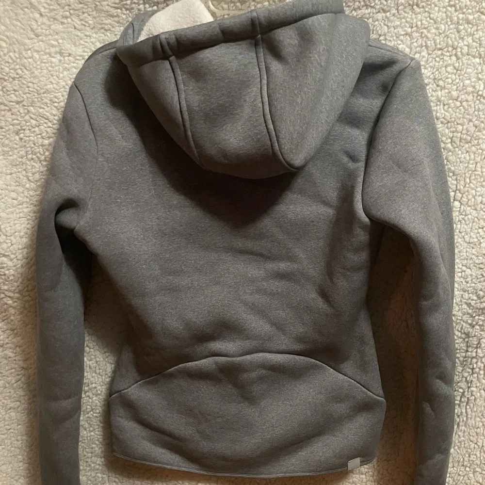 23BW.- Bench Women Feelingoog Zip Thru. Size Small. - Image 3