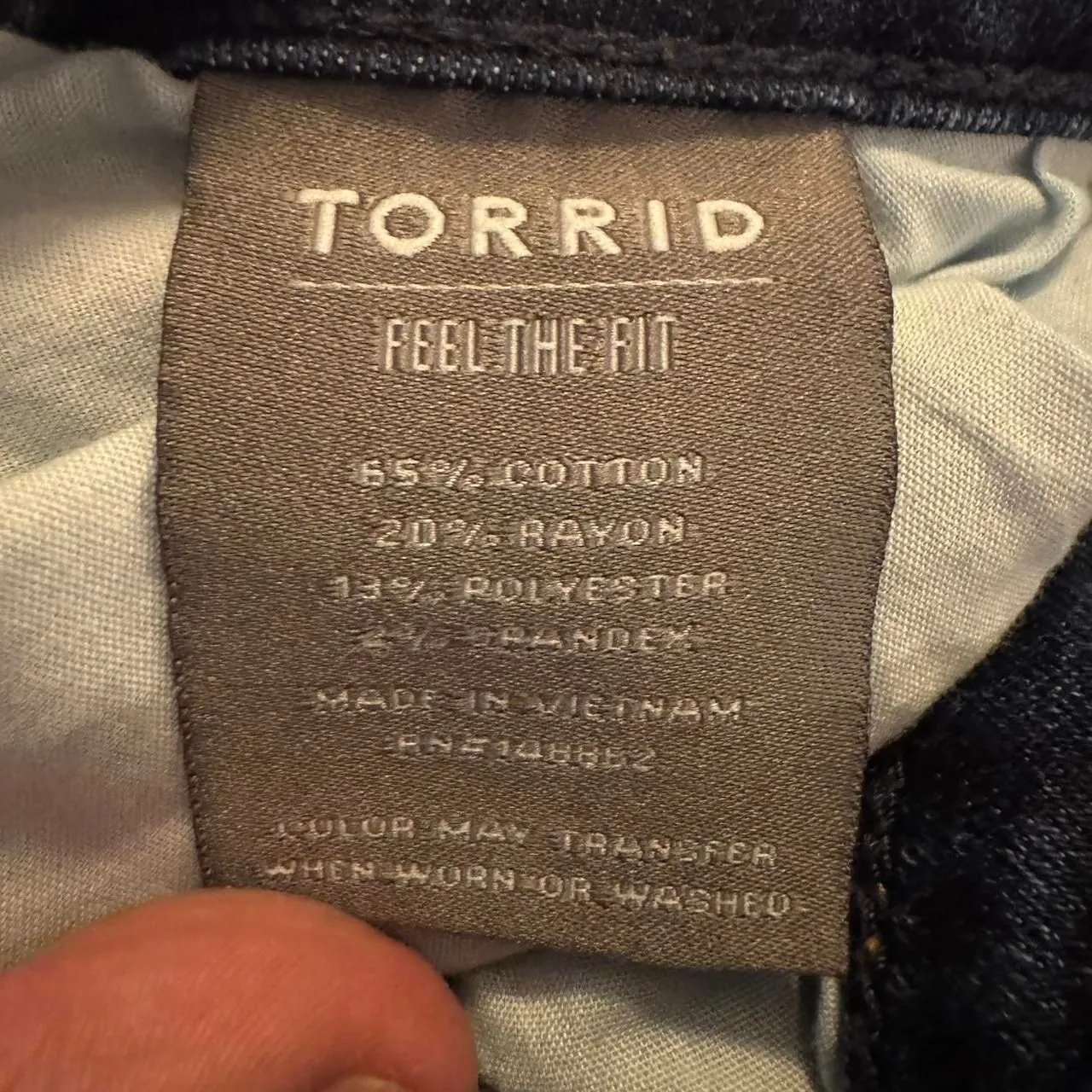 Torrid Women’s Denim Jean Shorts Size 18 Blue Stretch #FeelTheFit - Image 6