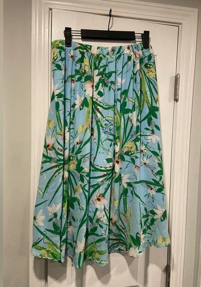 Bobeau Size M Light Blue Floral Elastic Waist Flowy Lined Maxi Skirt - Image 6
