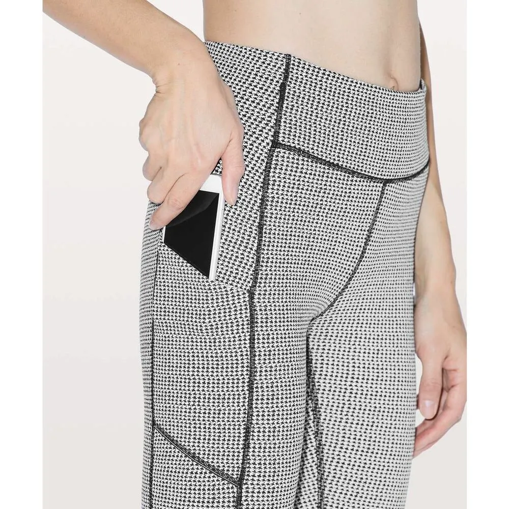 Lululemon Speed Up Tight Full On Luxtreme 28" Leggings Teeny Tooth White Black - Image 10