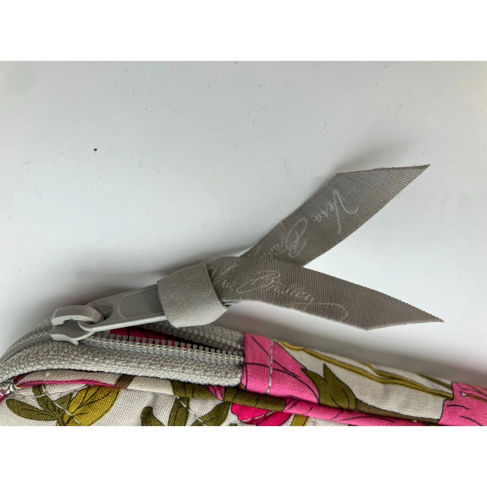 Vera Bradley Floral Quilted Laptop Tablet Case Padded Sleeve 10x8‎ Zip Closure - Image 3