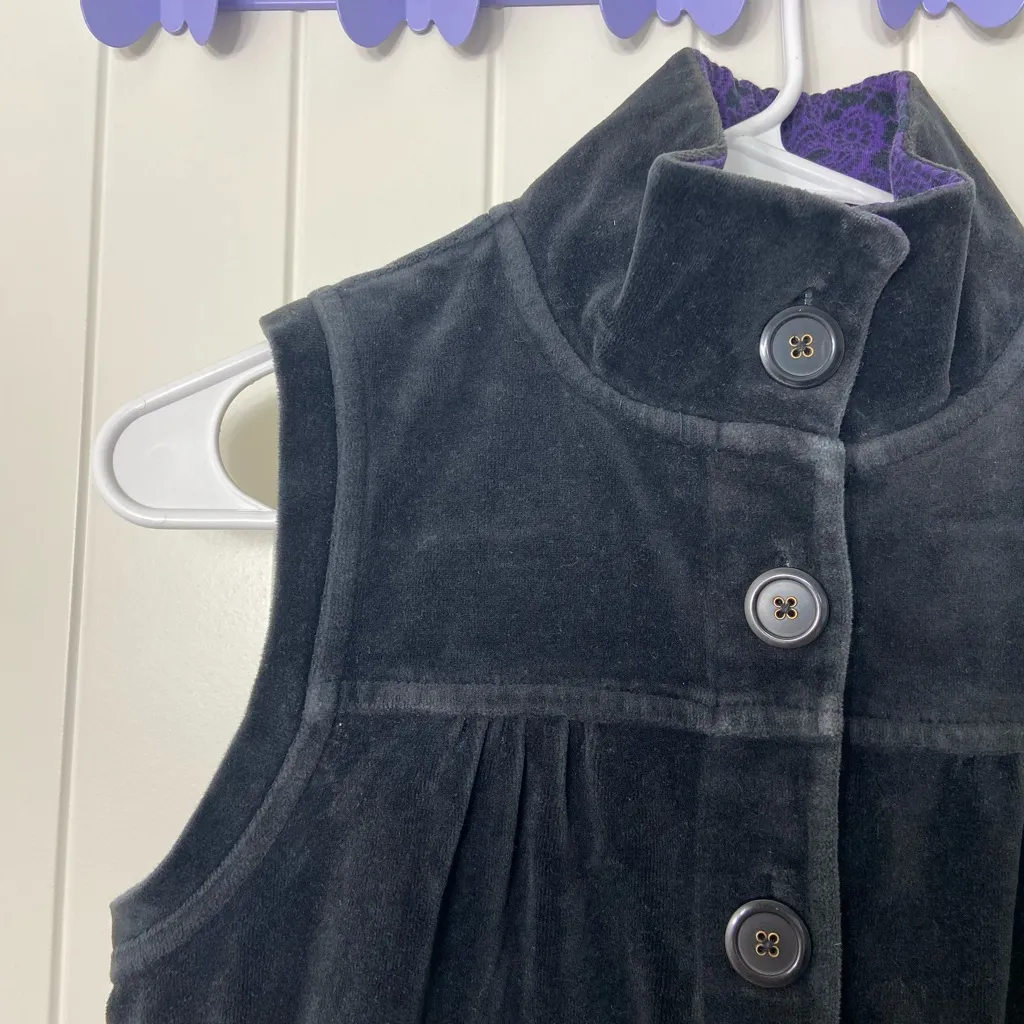 Liz Claiborne women’s solid black soft velvet mock neck collar full button‎ vest - Image 3