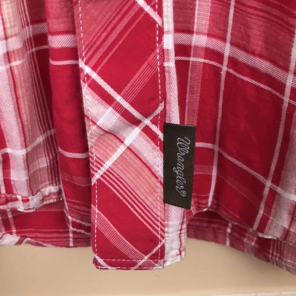 Retro Women’s Plaid Red White Pearl Snap Button-Up Long Sleeve Shirt - Image 5