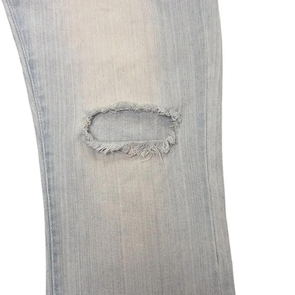 Blank NYC Women's Light Wash High Rise Cropped Distressed Denim Jean Size 28 - Image 6