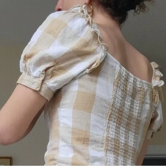 Who what wear checkered puff sleeve cropped with front tie size S cottagecore - Image 6