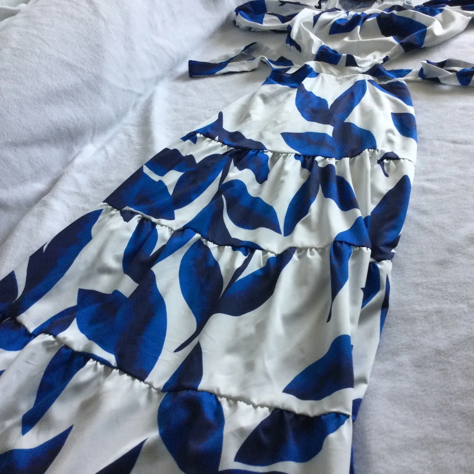 Womens White Blue Floral‎ Print Off Shoulder Cutout Maxi Dress size S - Image 5