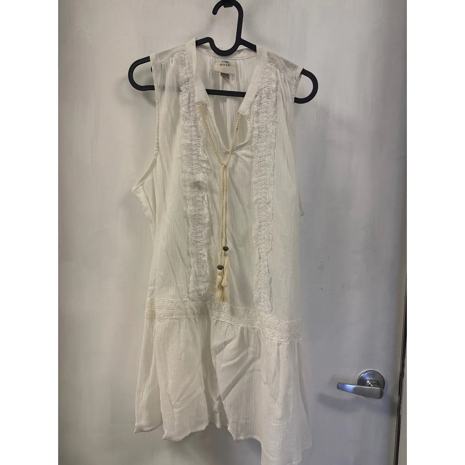 Knox Rose White Sleeveless Top Boho Tunic w/ Necklace Size 1 Summer coverup‎ - Image 2