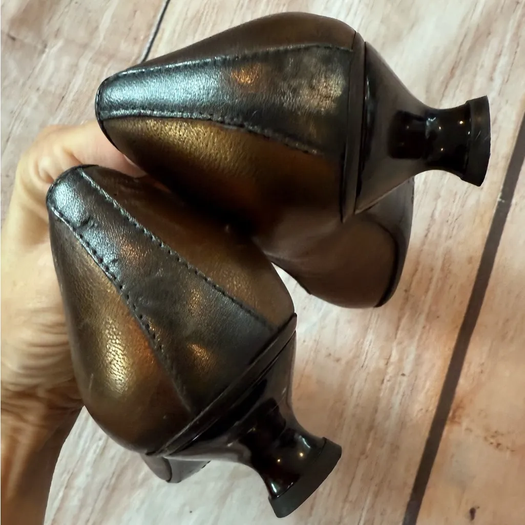 Donald J Pliner 6.5M “Matea” Bronze Metallic Kitten Heels Made Italy Size 6.5 - Image 4